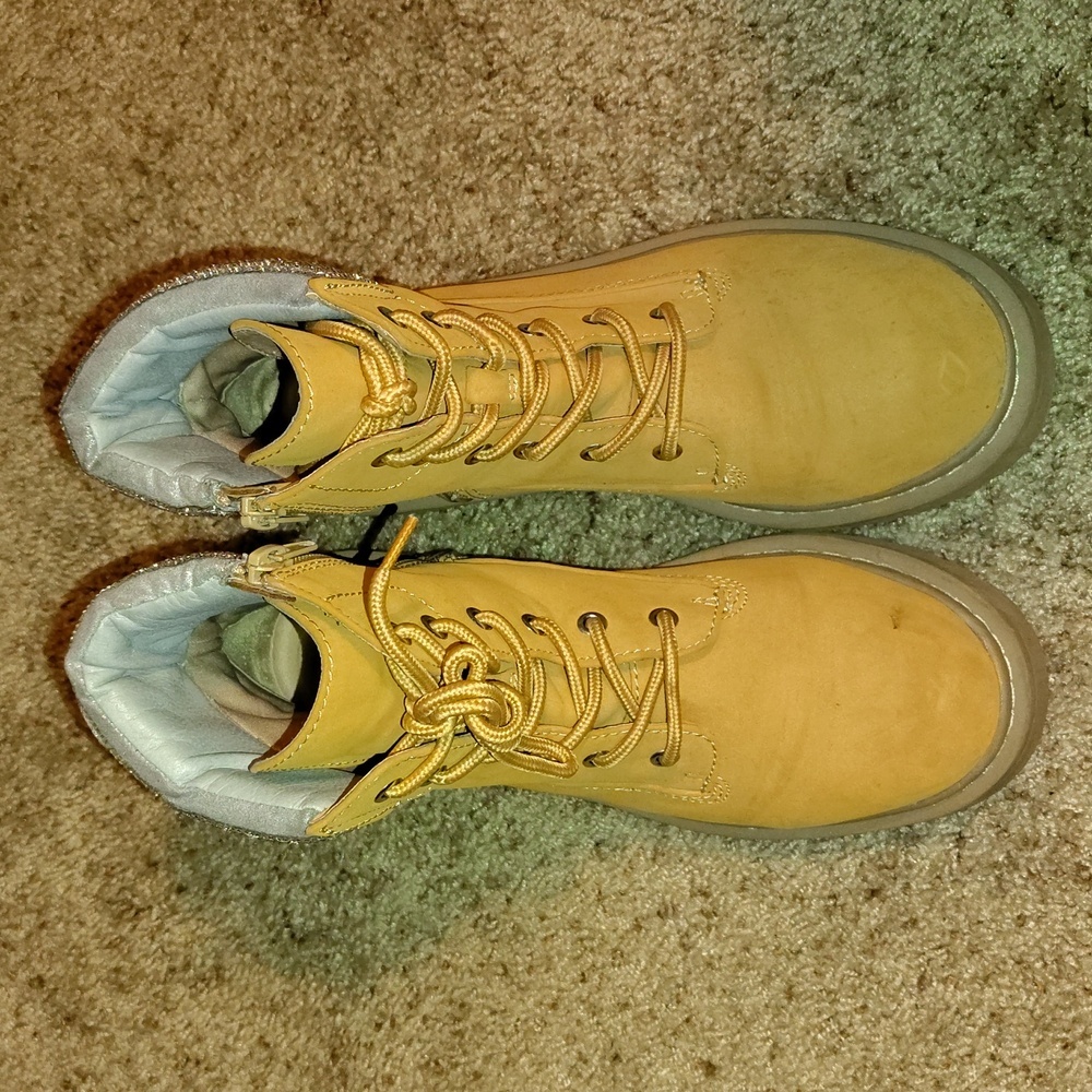 Wild Pair Women's Riiver Nubuck Embellished Boots 8.5 - Picture 4 of 8